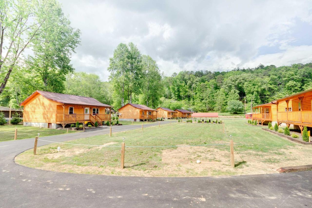 Newly Built Smoky Mountain Cabin Near Bryson City! 外观 照片